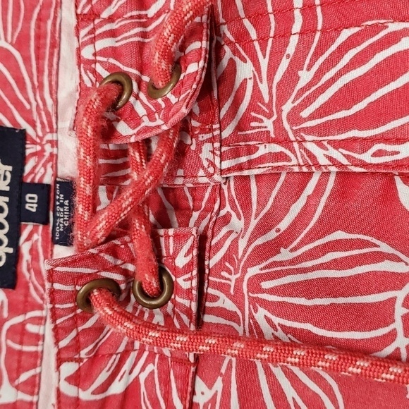 REYN Spooner mens red and white trunks. Size 40. Tie front snd 3 pockets i - Picture 4 of 9